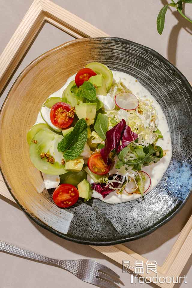 野番茄青提牛油果水牛芝士沙律