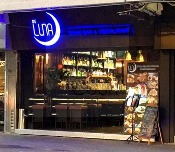 De Luna Tapas Bar & Restaurant